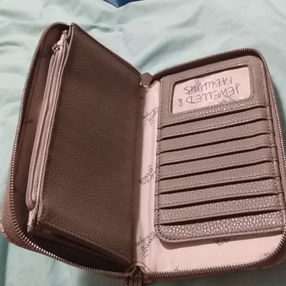 Wallet - Picture 2 of 3